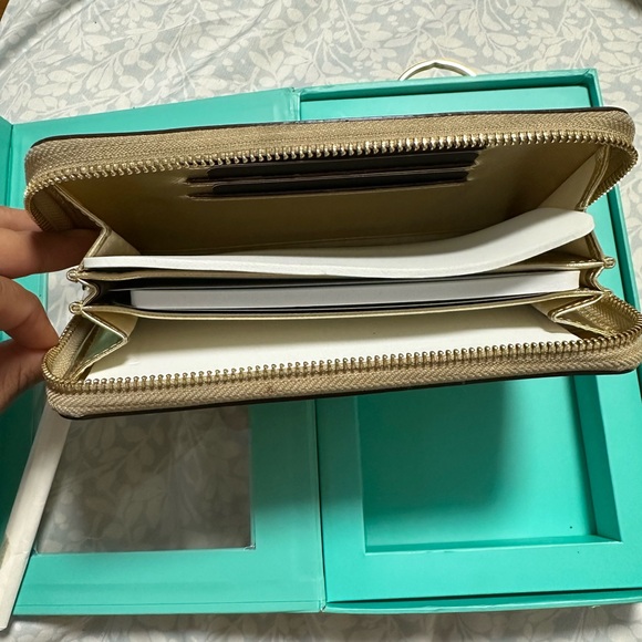 Kate Spade New York Wallet Case for Universal Smartphones - Picture 8 of 8